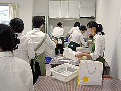 �C�x���g�X�^�b�t�{�����C